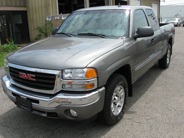 2006 GMC Sierra 1500 250H Premium Sedan 4D