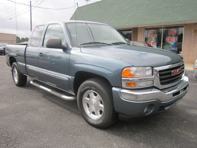 2006 GMC Sierra 1500 4WD Supercab 133 SVT Raptor