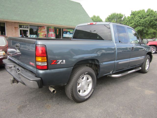 2006 GMC Sierra 1500 4WD Supercab 133 SVT Raptor