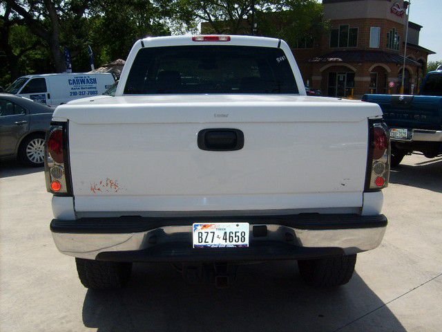 2006 GMC Sierra 1500 SLE Sierra 2WD