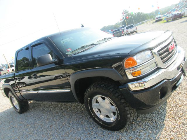 2006 GMC Sierra 1500 SLE Sierra 2WD