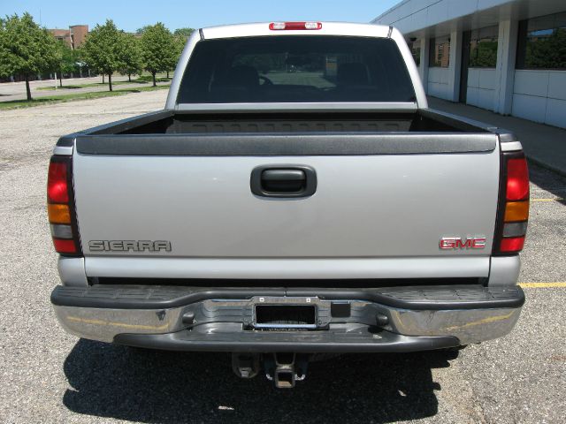 2006 GMC Sierra 1500 SLE Sierra 2WD