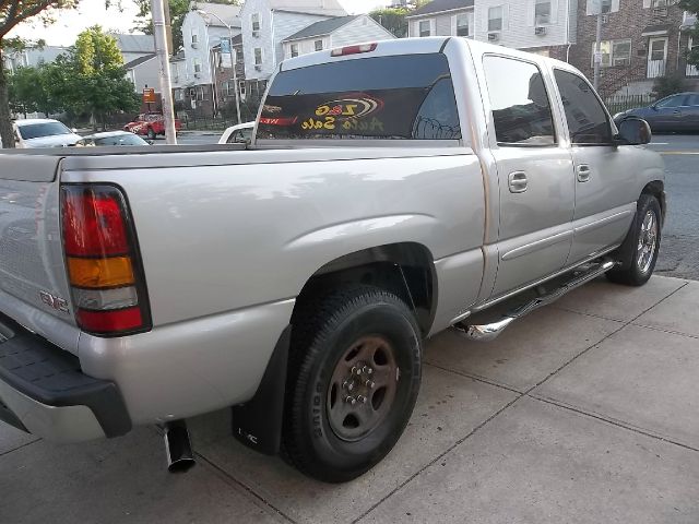 2006 GMC Sierra 1500 SLE Sierra 2WD