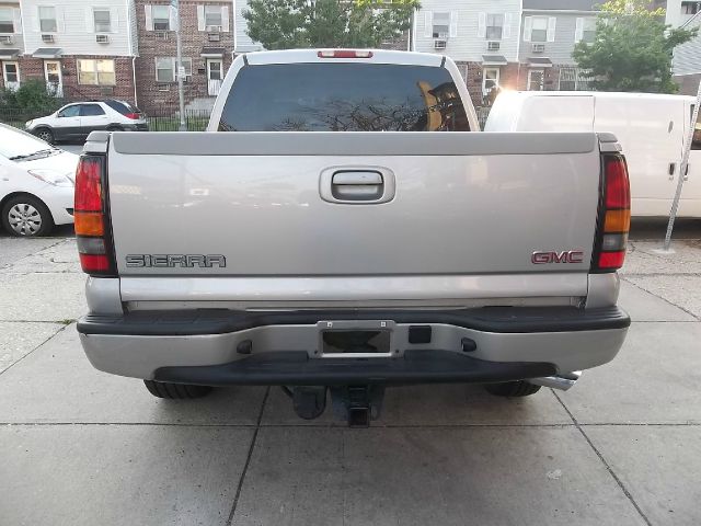 2006 GMC Sierra 1500 SLE Sierra 2WD