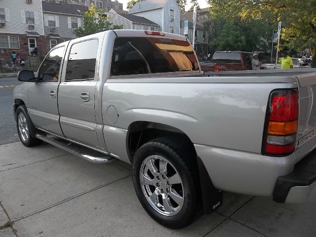 2006 GMC Sierra 1500 SLE Sierra 2WD