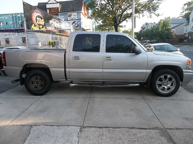 2006 GMC Sierra 1500 SLE Sierra 2WD