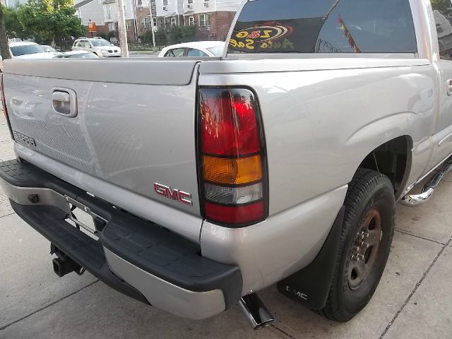 2006 GMC Sierra 1500 SLE Sierra 2WD