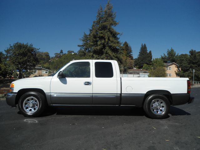 2006 GMC Sierra 1500 4dr Sdn Auto GLS w/XM