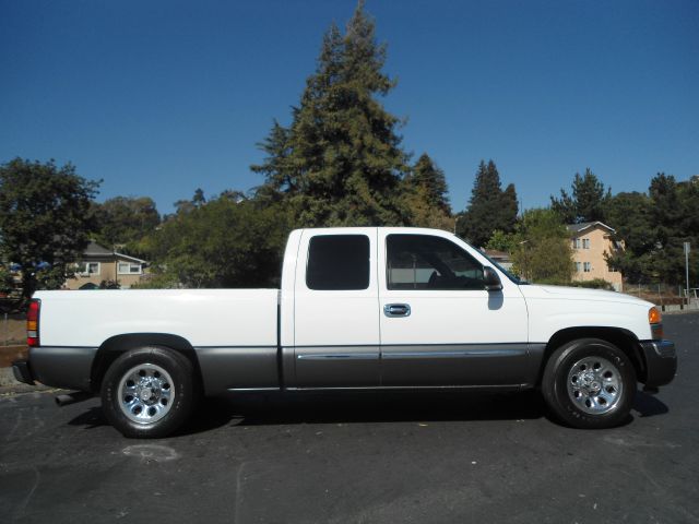 2006 GMC Sierra 1500 4dr Sdn Auto GLS w/XM