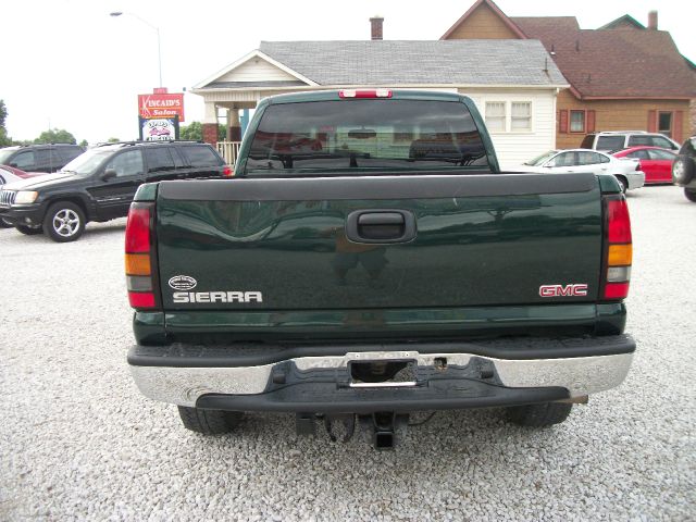 2006 GMC Sierra 1500 250H Premium Sedan 4D