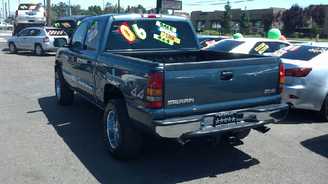 2006 GMC Sierra 1500 Base 3500 2 WD