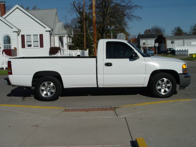 2006 GMC Sierra 1500 EX-L Minivan