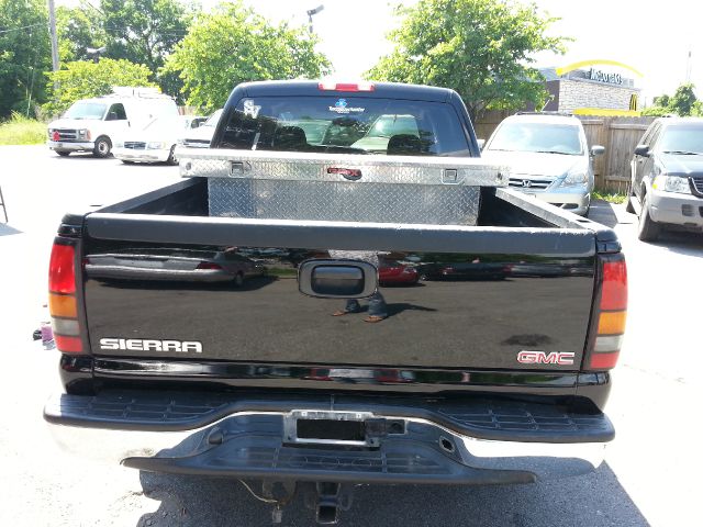 2006 GMC Sierra 1500 4WD V6