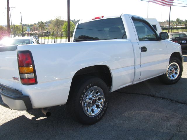 2006 GMC Sierra 1500 Denali EASY Finance