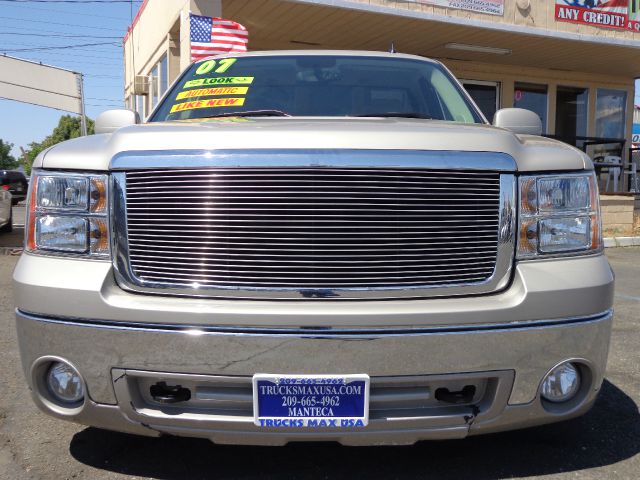 2007 GMC Sierra 1500 Pickup 4D 6 1/2 Ft