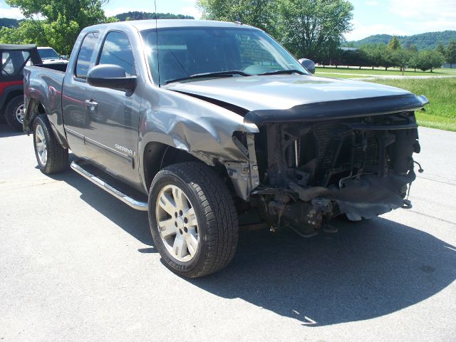 2007 GMC Sierra 1500 3500 4X4 LT1 Extcab 4dr 8Box