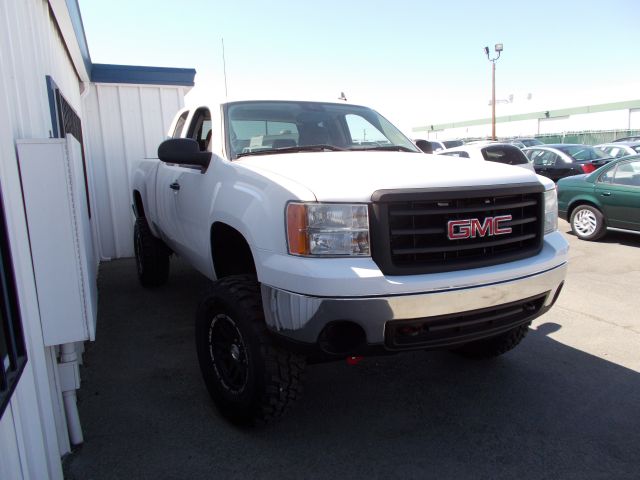 2007 GMC Sierra 1500 L Sedan 4D