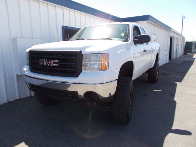 2007 GMC Sierra 1500 L Sedan 4D