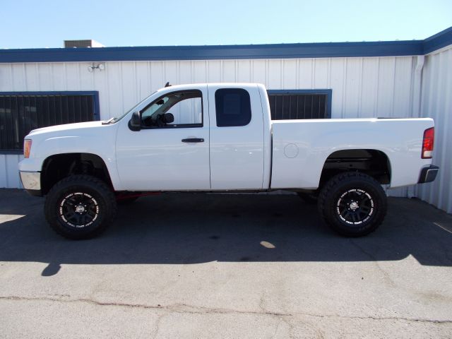 2007 GMC Sierra 1500 L Sedan 4D