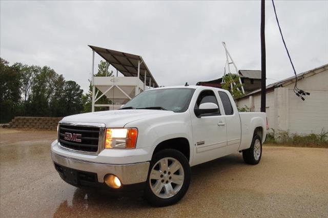 2008 GMC Sierra 1500 2WD Crew Cab SXT