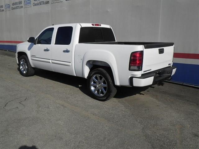 2008 GMC Sierra 1500 EX Sedan 4D