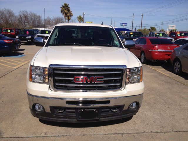 2009 GMC Sierra 1500 2WD Crew Cab 143.5