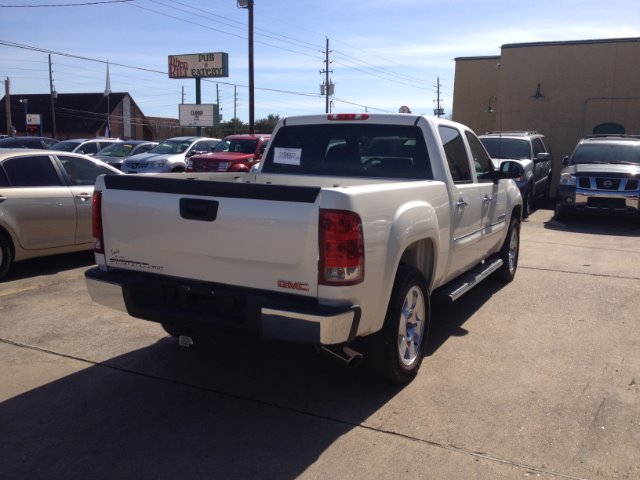 2009 GMC Sierra 1500 2WD Crew Cab 143.5