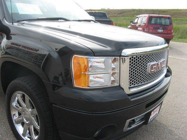 2011 GMC Sierra 1500 EX Sedan 4D