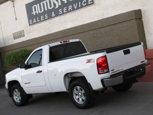 2011 GMC Sierra 1500 4x4 Crew Cab LE