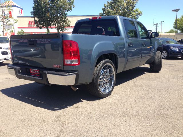 2011 GMC Sierra 1500 Slt-2nd Bench-4wd-sunroof-6 CD BOSE