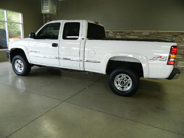 2002 GMC Sierra 2500 Standard 4X4 Hardtop