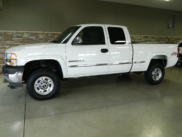 2002 GMC Sierra 2500 Standard 4X4 Hardtop