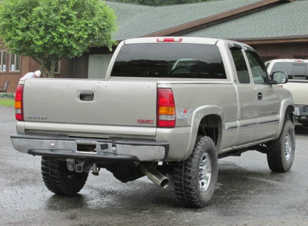 2002 GMC Sierra 2500 Luxury Package AWD