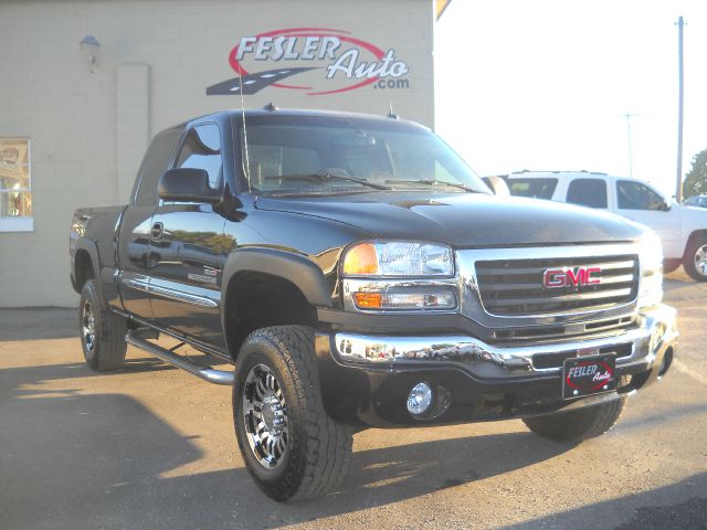 2003 GMC Sierra 2500 LE Sedan