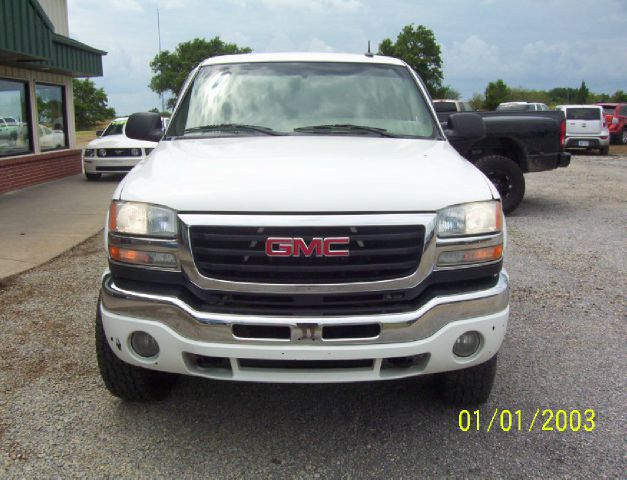 2003 GMC Sierra 2500 Slt-2nd Bench-third-autoride-moon-tv/dvd-4wd-6 CD