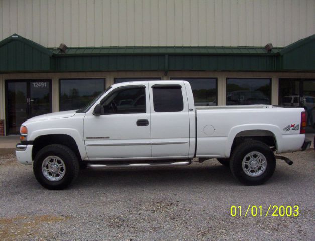 2003 GMC Sierra 2500 Slt-2nd Bench-third-autoride-moon-tv/dvd-4wd-6 CD