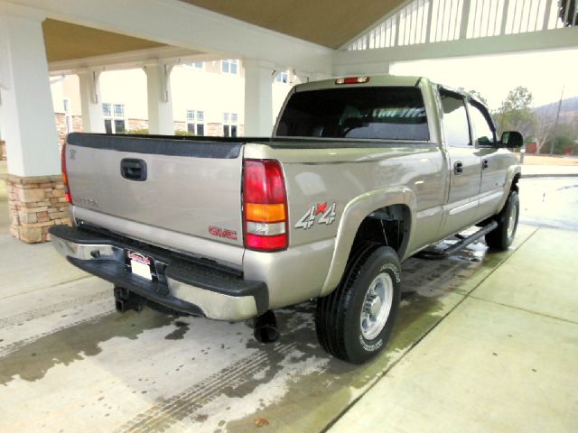 2003 GMC Sierra 2500 4DR Luxury 4X4