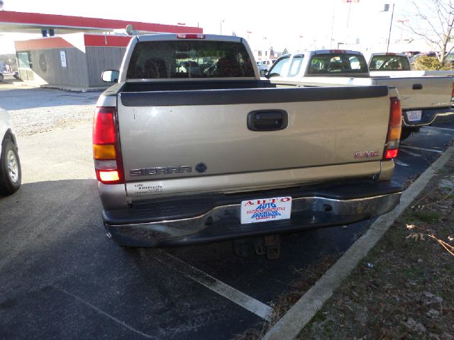 2003 GMC Sierra 2500 SE Sport Wagon