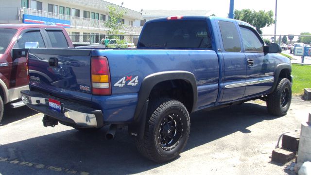 2003 GMC Sierra 2500 Standard 4X4 Hardtop