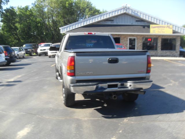 2003 GMC Sierra 2500 4DR Luxury 4X4