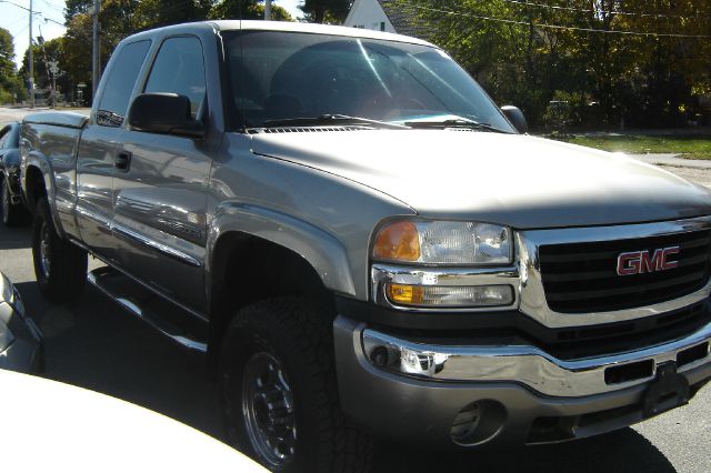 2003 GMC Sierra 2500 Dually 3500 Club Coupe