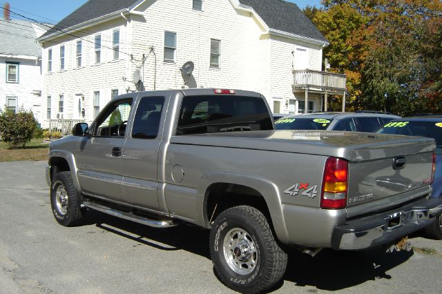 2003 GMC Sierra 2500 Dually 3500 Club Coupe