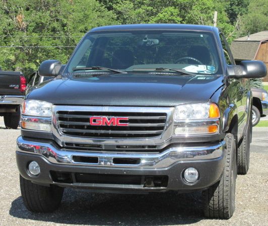 2004 GMC Sierra 2500 HEMI SOLD