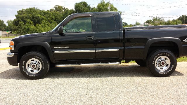 2004 GMC Sierra 2500 4DR SUV AT