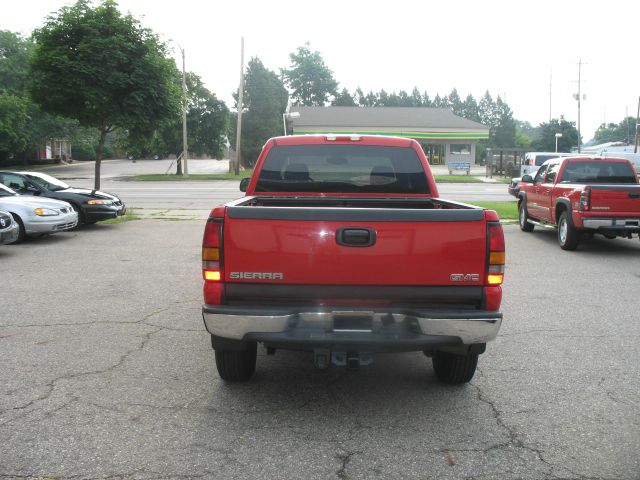 2004 GMC Sierra 2500 4x4auto