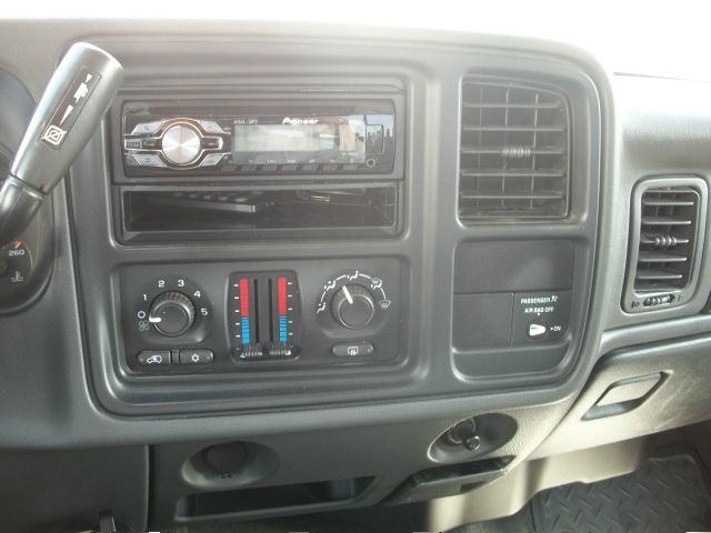 2004 GMC Sierra 2500 Dually 3500 Club Coupe