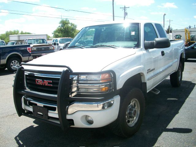 2004 GMC Sierra 2500 Dually 3500 Club Coupe