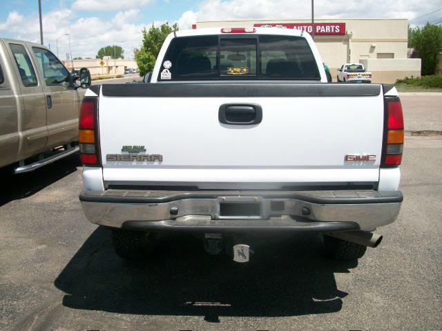 2004 GMC Sierra 2500 Dually 3500 Club Coupe