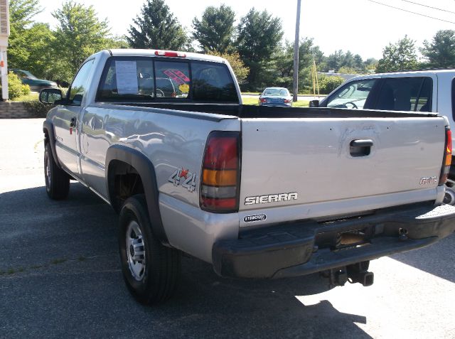 2004 GMC Sierra 2500 LS 2WD 4dr SUV