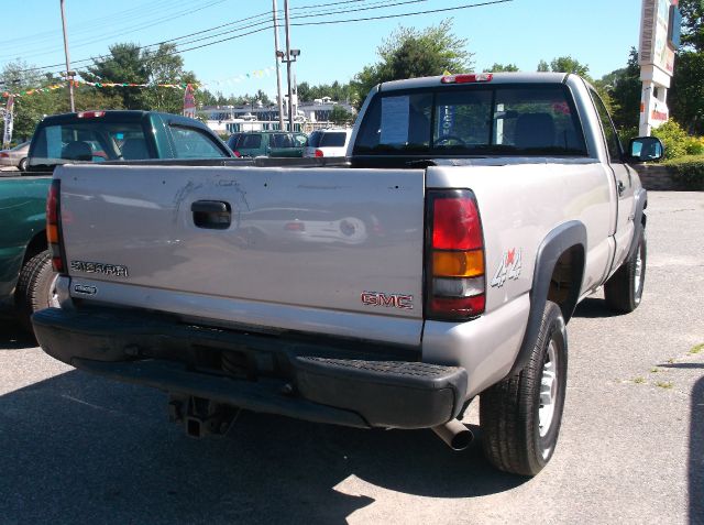 2004 GMC Sierra 2500 LS 2WD 4dr SUV